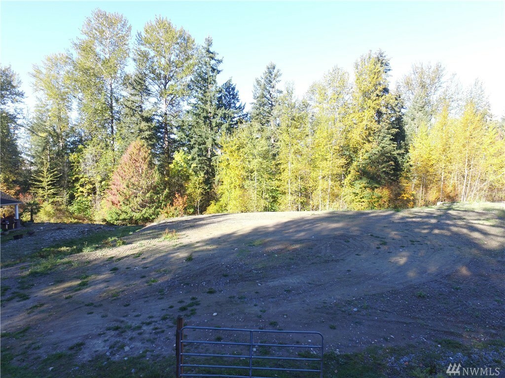 Property Photo:  15124 84th Ave E  WA 98372 