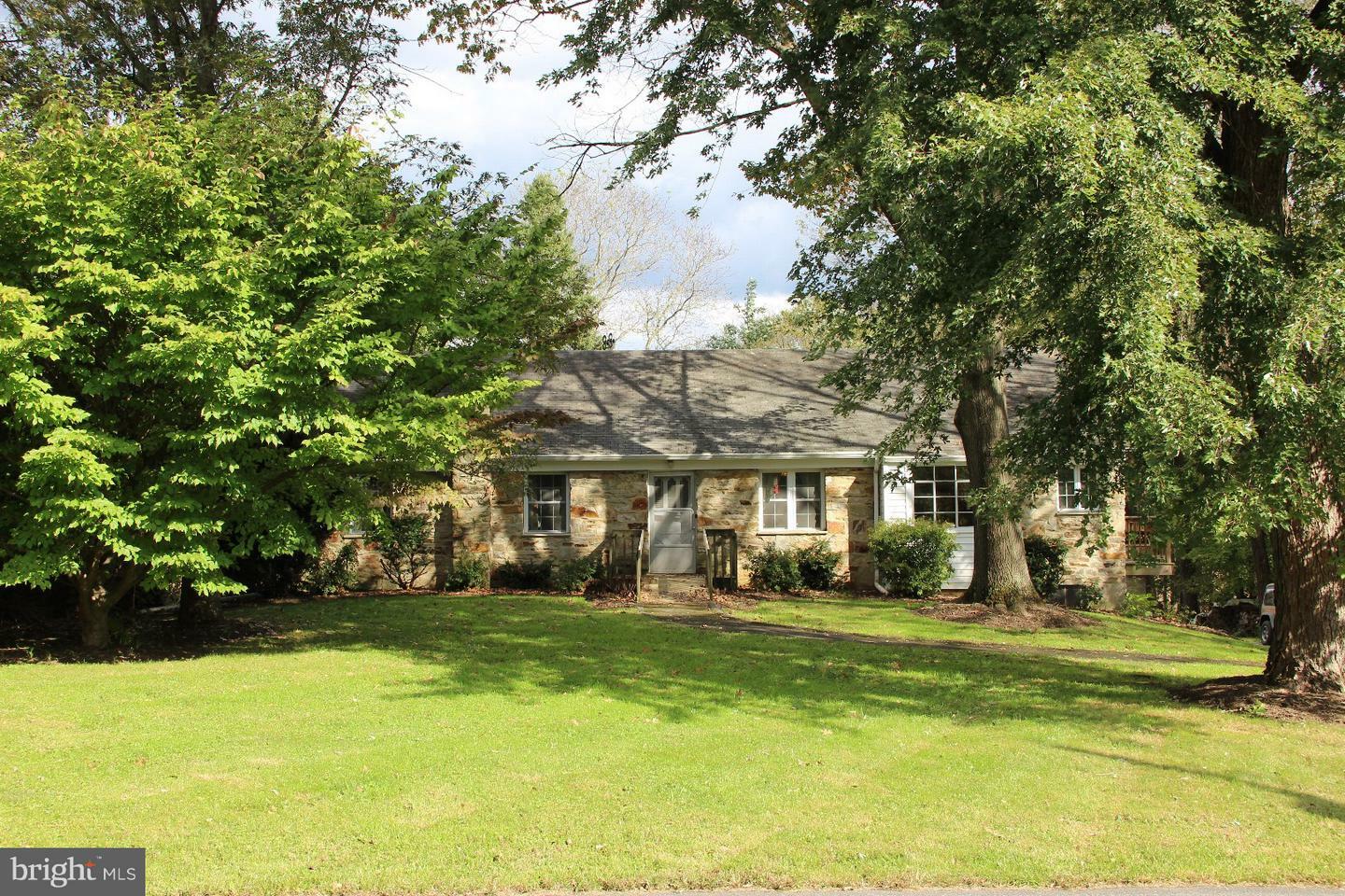 Property Photo:  255 Walnut Hill Road  PA 17551 