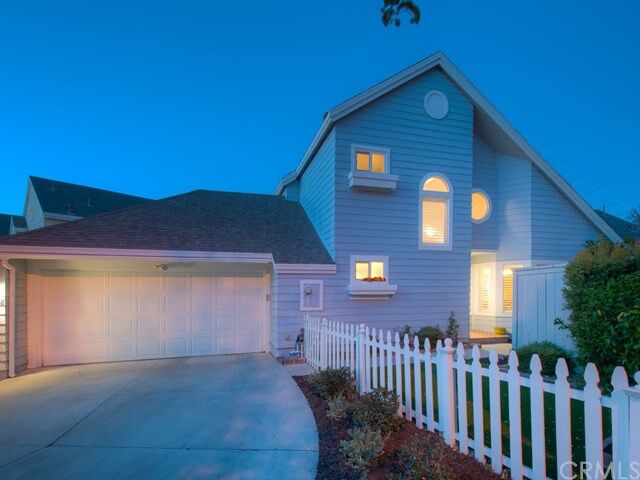 Property Photo: 21658 Fairbrook CA 92692