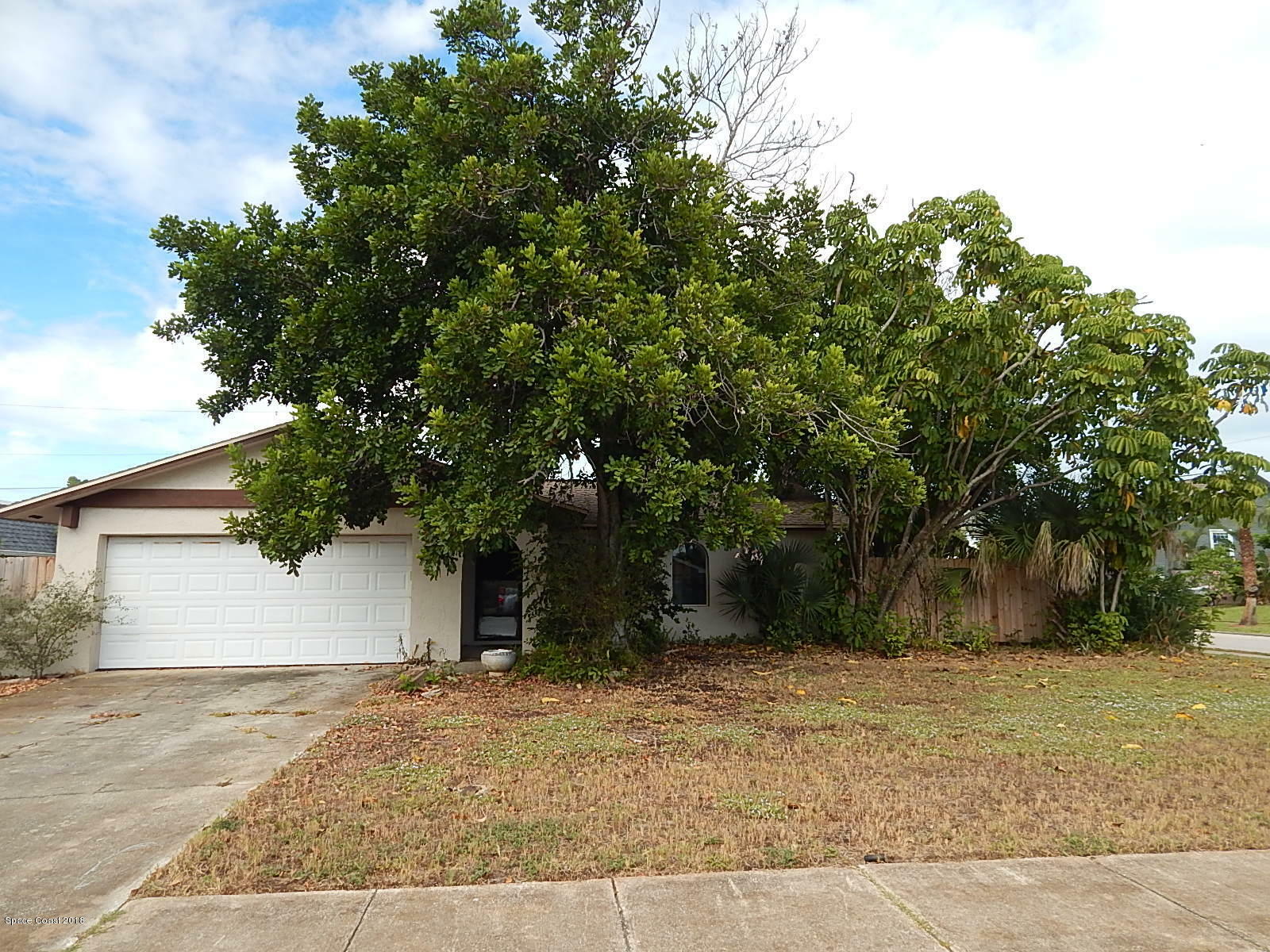 Property Photo:  308 Lee Avenue  FL 32937 