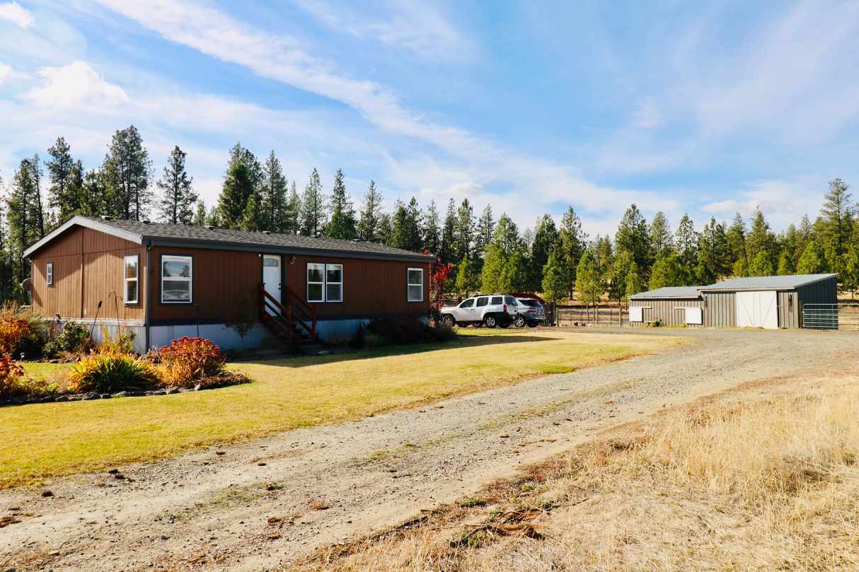 Property Photo:  17508 S Blasted Ln  WA 99004-8535 