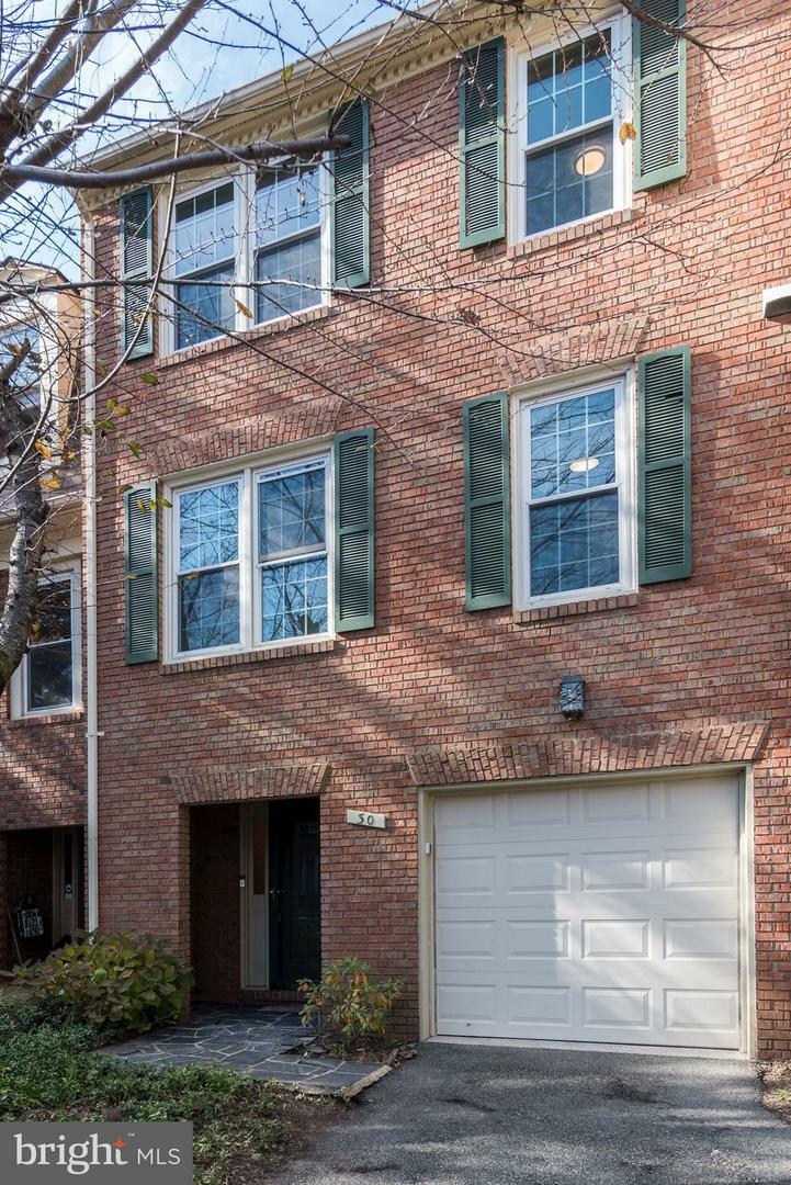 Property Photo:  30 Ritchfield Court  MD 20850 