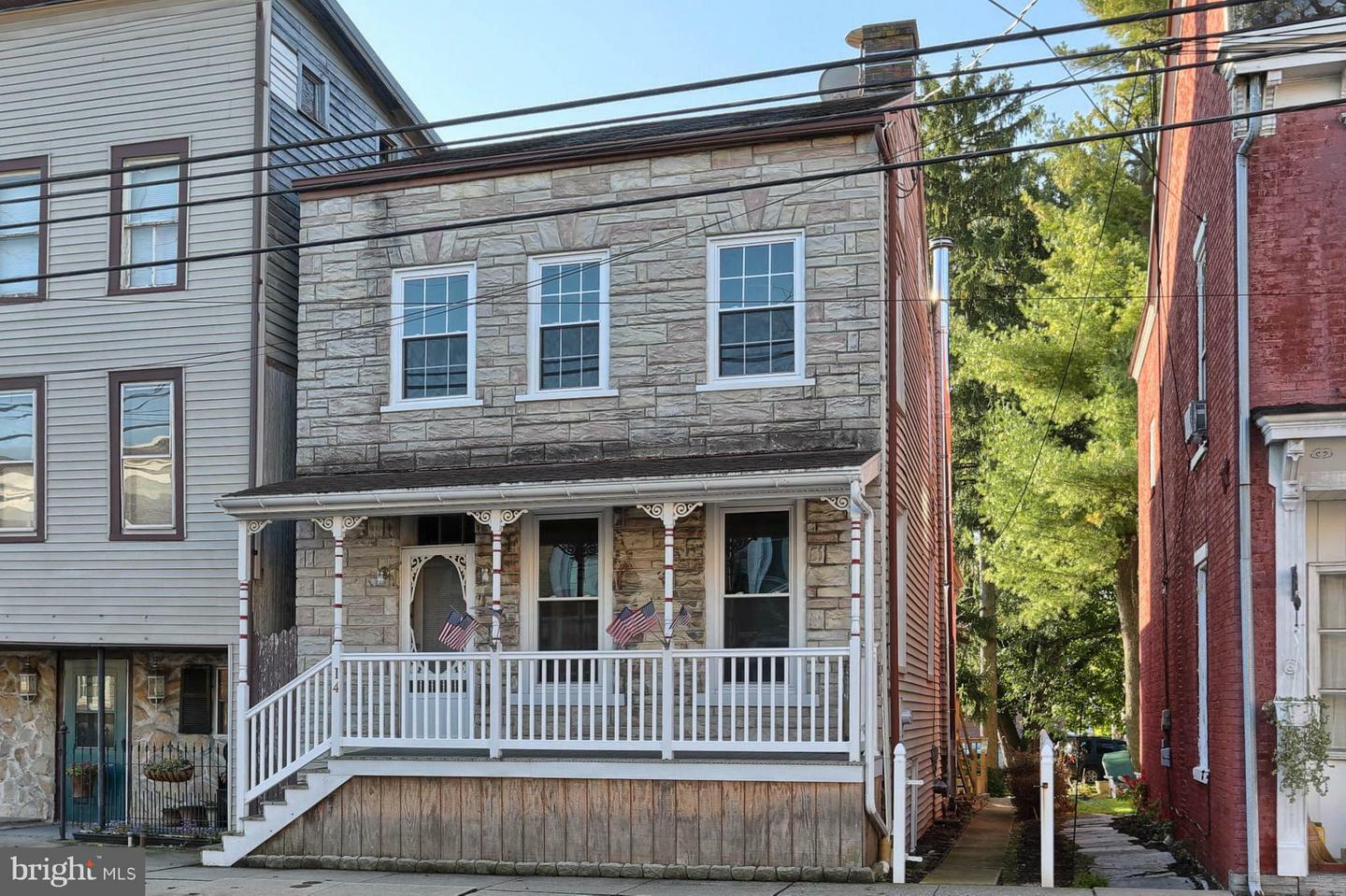 Property Photo: 14 W Main Avenue PA 17067