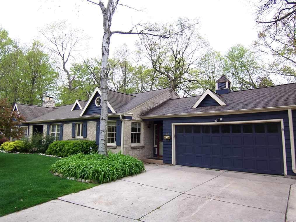 Property Photo: 218 Lincoln Dr WI 53095