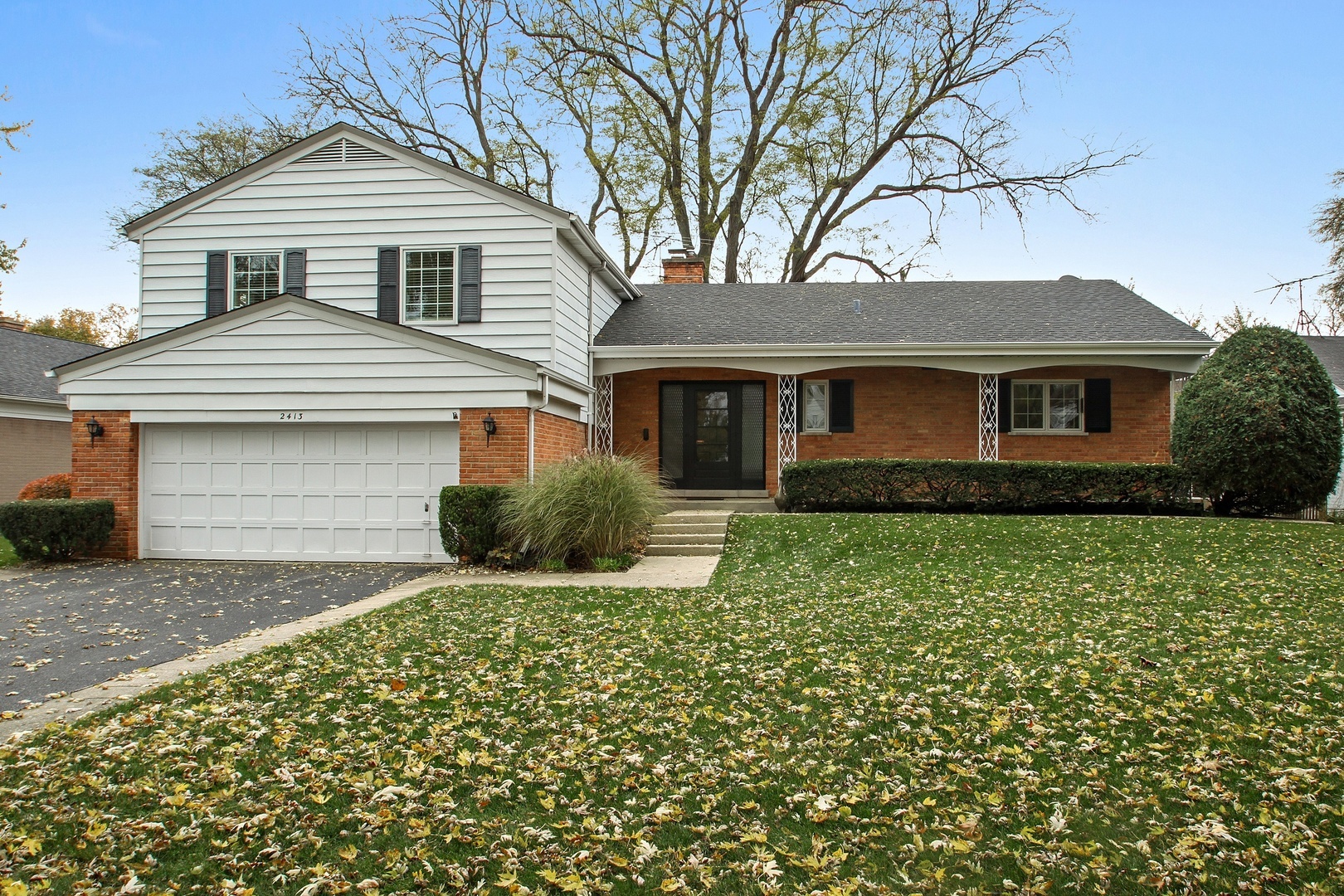 Property Photo:  2413 South Meadow Drive  IL 60091 