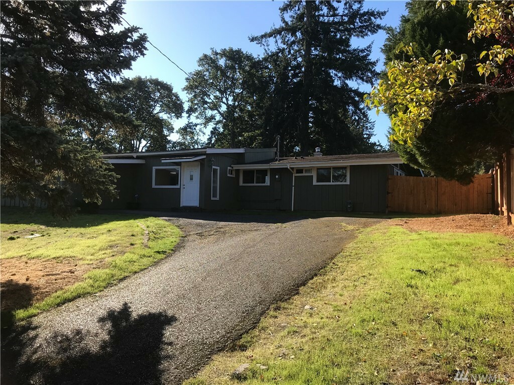 Property Photo: 8006 Oakridge Dr SW WA 98498