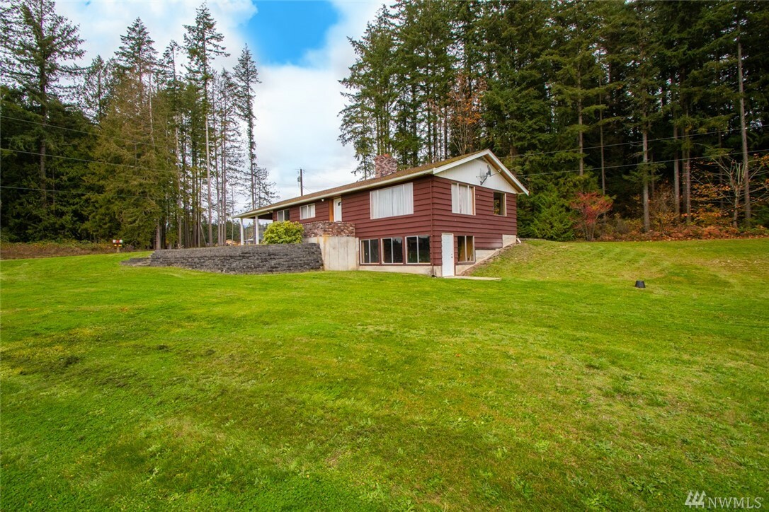 Property Photo:  6422 256th St NE  WA 98223 