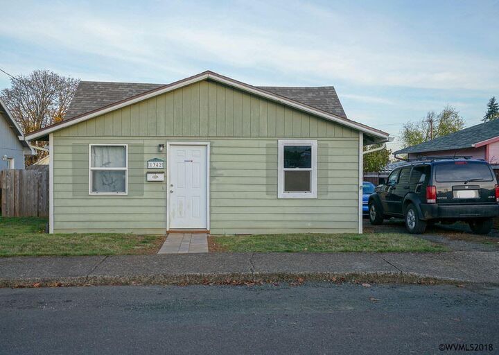 1342 SW 8th St  Dallas OR 97338 photo