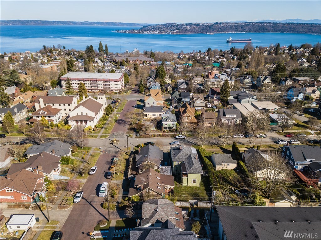 Property Photo: 1010 N 9th St WA 98403
