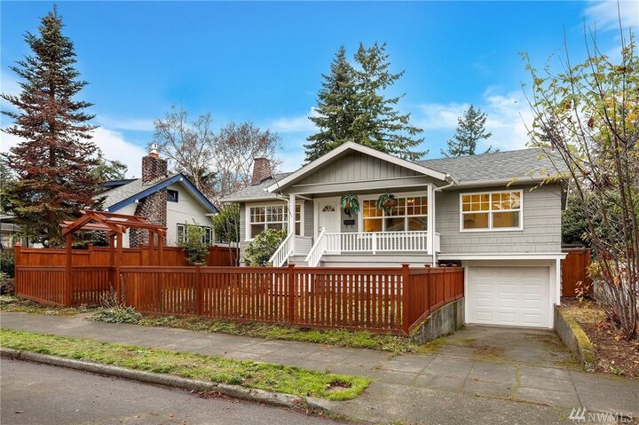 Property Photo:  2715 39th Avenue SW  WA 98116 