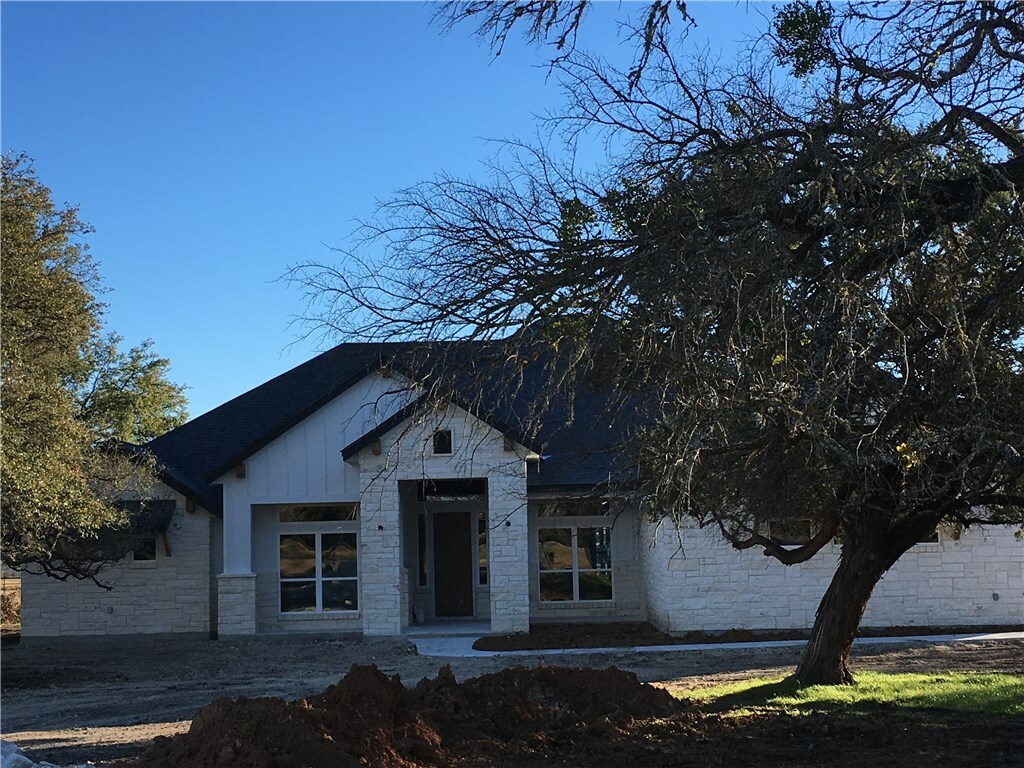 Property Photo: 201 Oak Hill Drive TX 78642