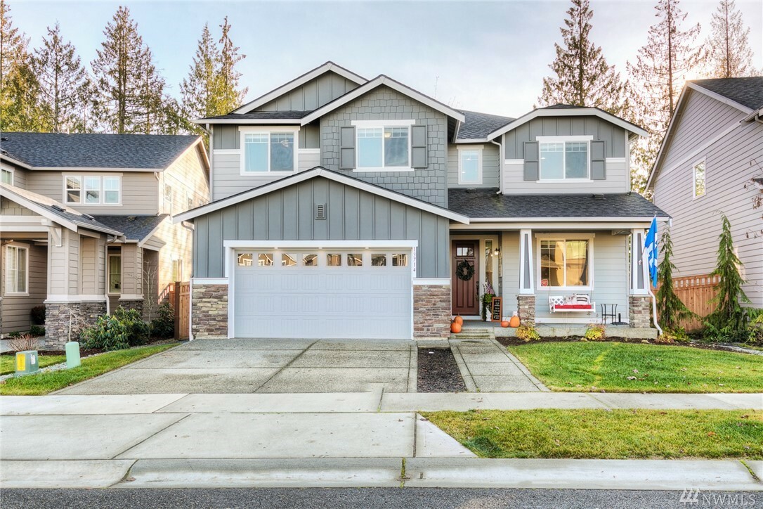 Property Photo: 13714 181st Ave E WA 98391
