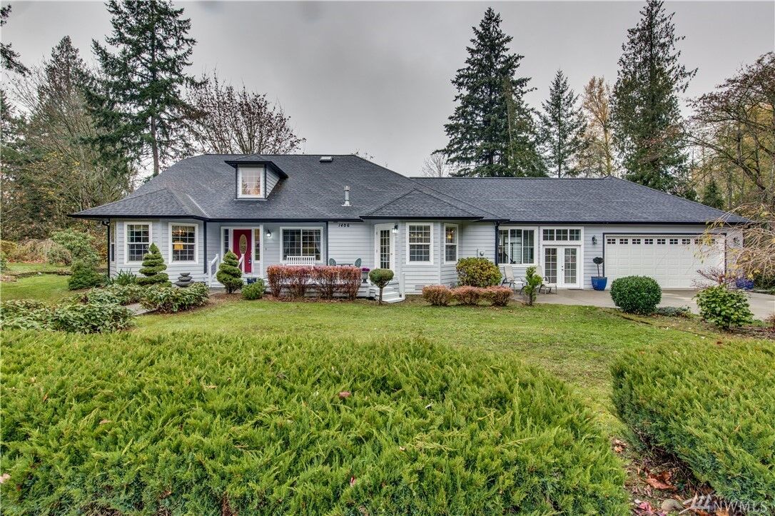Property Photo:  1406 205th Avenue E  WA 98391 