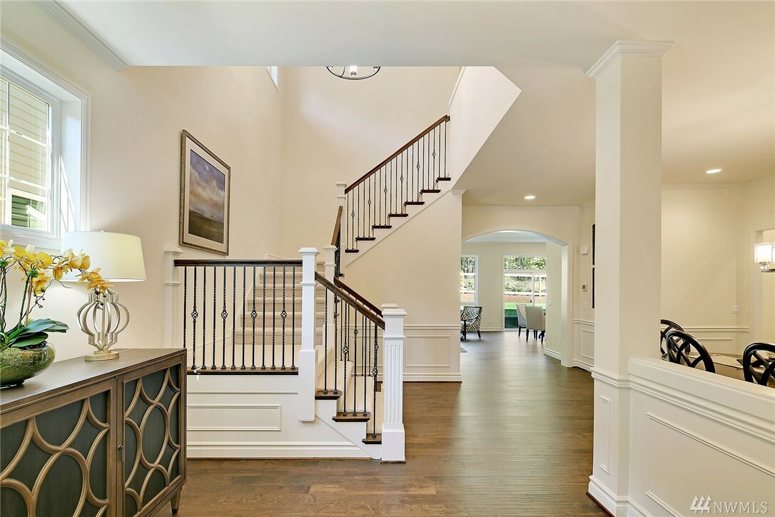 Property Photo: 26664 SE 9th Wy WA 98075