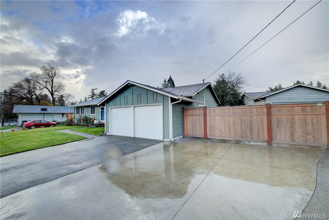 Property Photo:  25816 13th Place S  WA 98198 