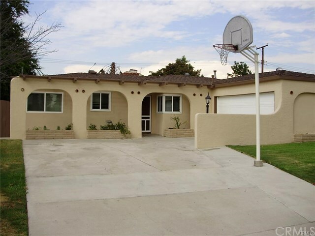 Property Photo:  2501 W Cherry Avenue  CA 92833 