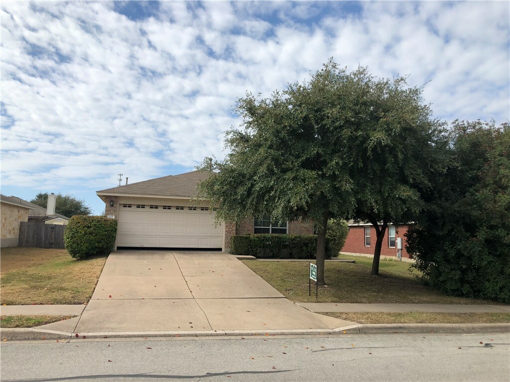 Property Photo:  1101 Henderson Drive  TX 78641 