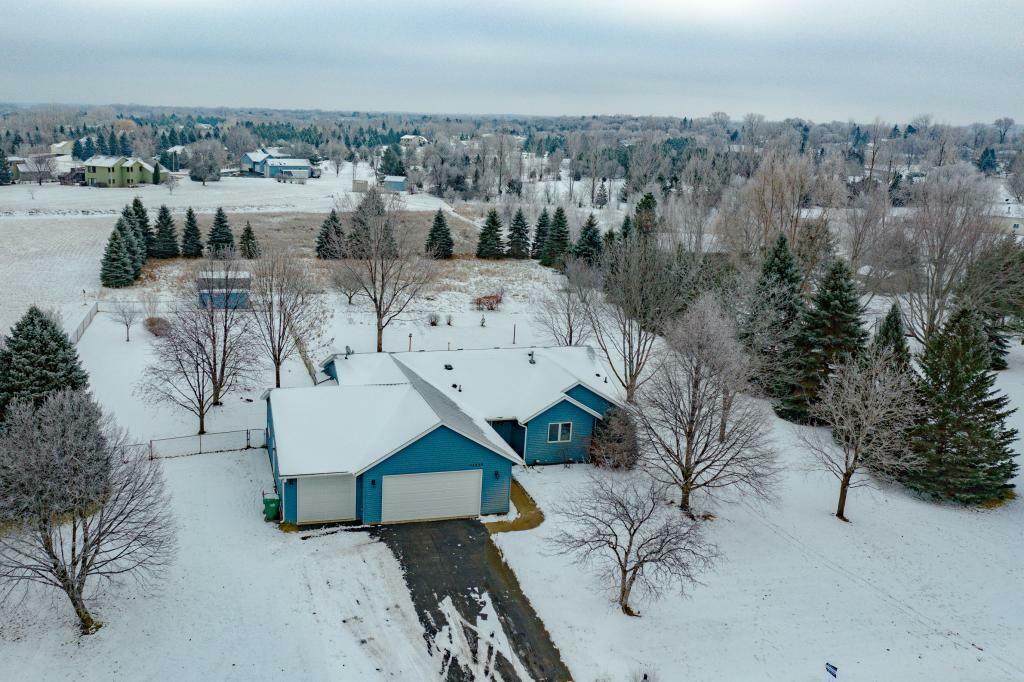 Property Photo:  14250 Jonquil Lane N  MN 55327 