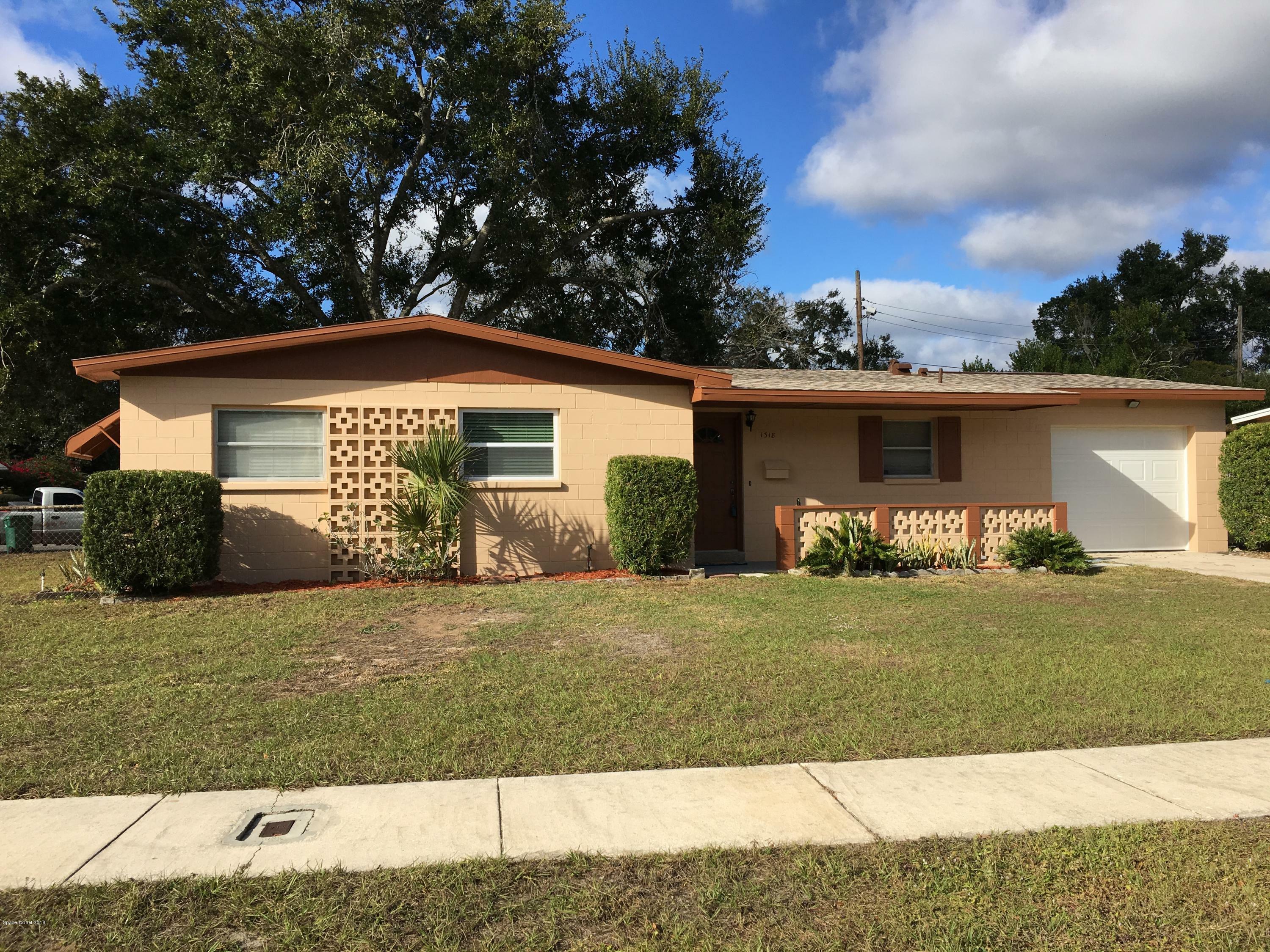 Property Photo:  1318 S Stetson Drive S  FL 32922 