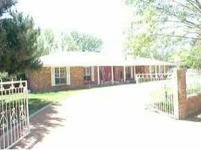 Property Photo: 820 Royal Oak 1 TX 79932