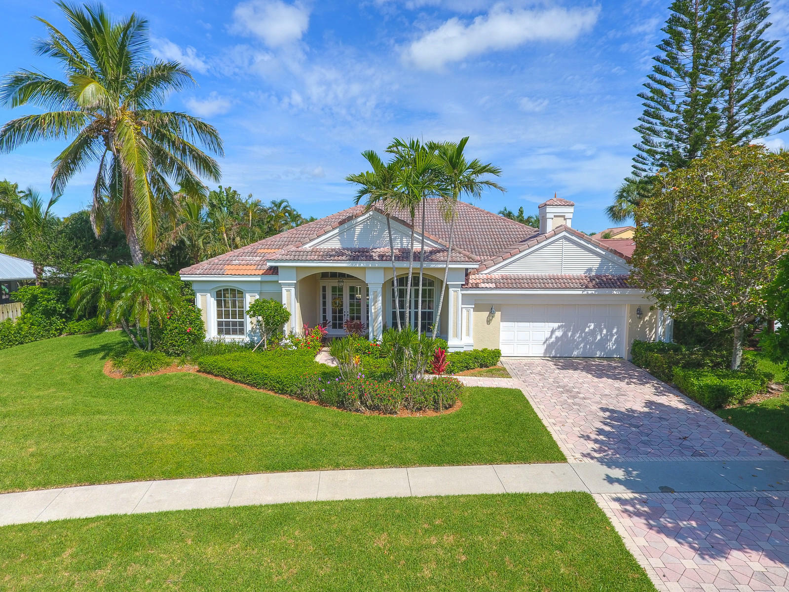 Property Photo: 121 Olympus Way FL 33477