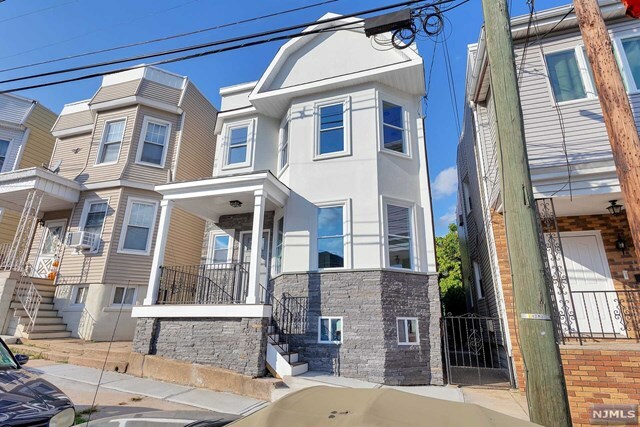 Property Photo:  215 Wilson Avenue 2  NJ 07032 