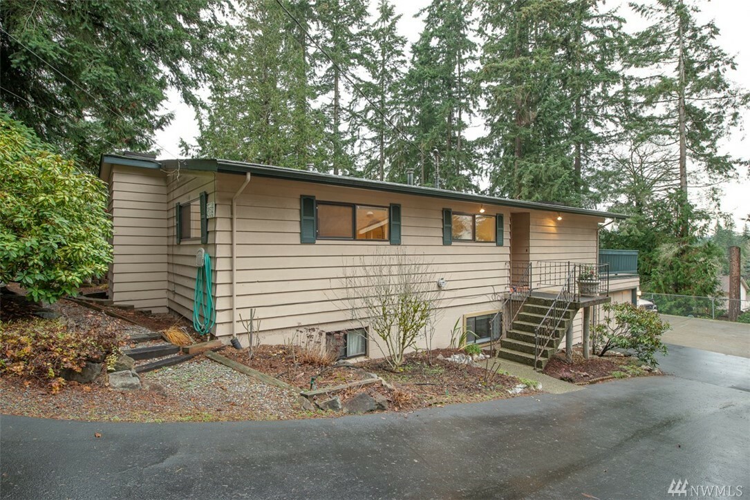 Property Photo:  19532 12th Ave NE  WA 98155 