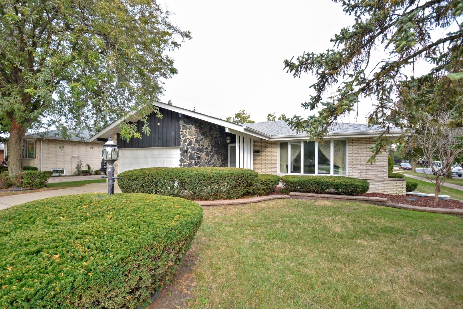 Property Photo:  9737 South Kilbourn Avenue  IL 60453 