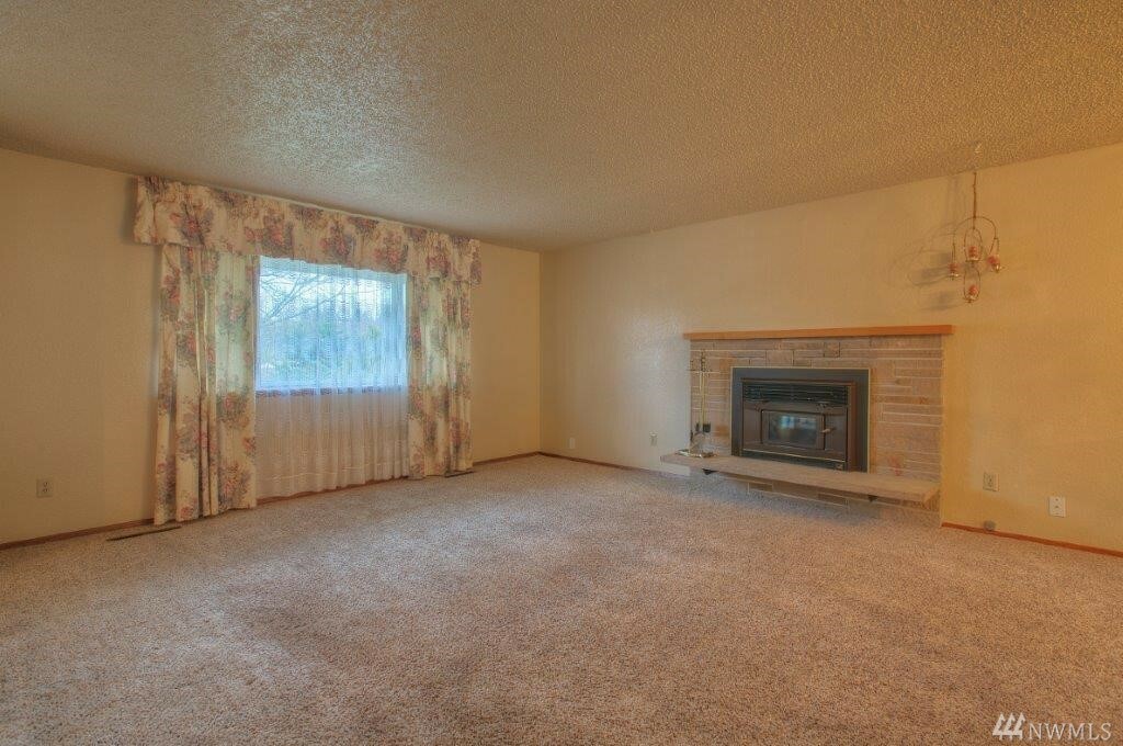 Property Photo: 11010 110th St SW WA 98498