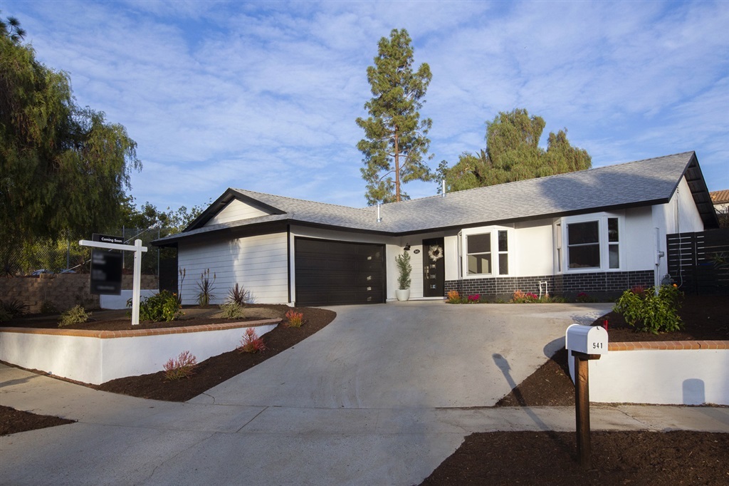 Property Photo: 541 Huff St CA 92083