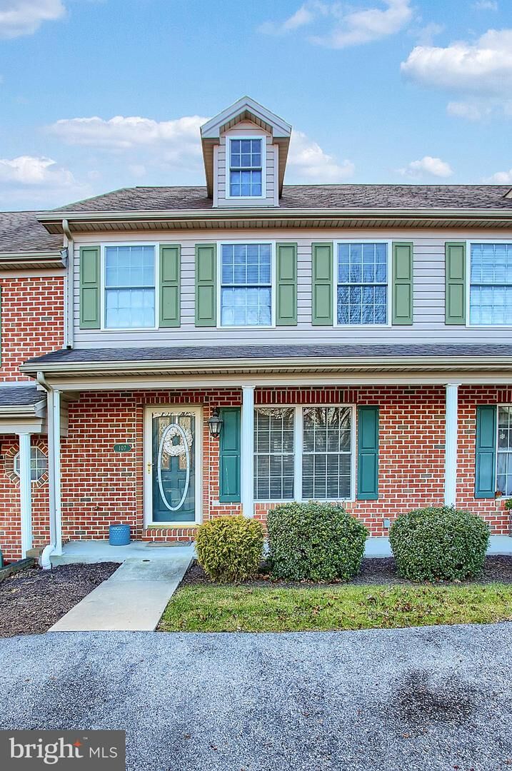 Property Photo:  107 Brynfield Way  PA 17112 
