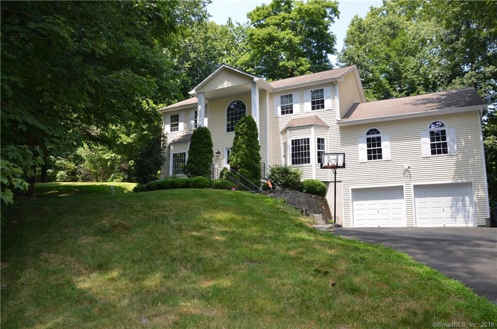 Property Photo:  45 Marva Lane  CT 06903 