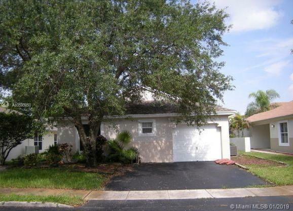 Property Photo:  152 NW 207th Ave  FL 33029 