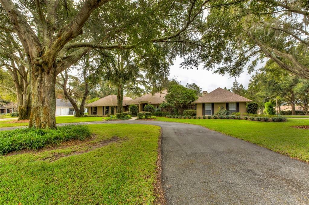 Property Photo:  1930 Country Club Road  FL 32726 