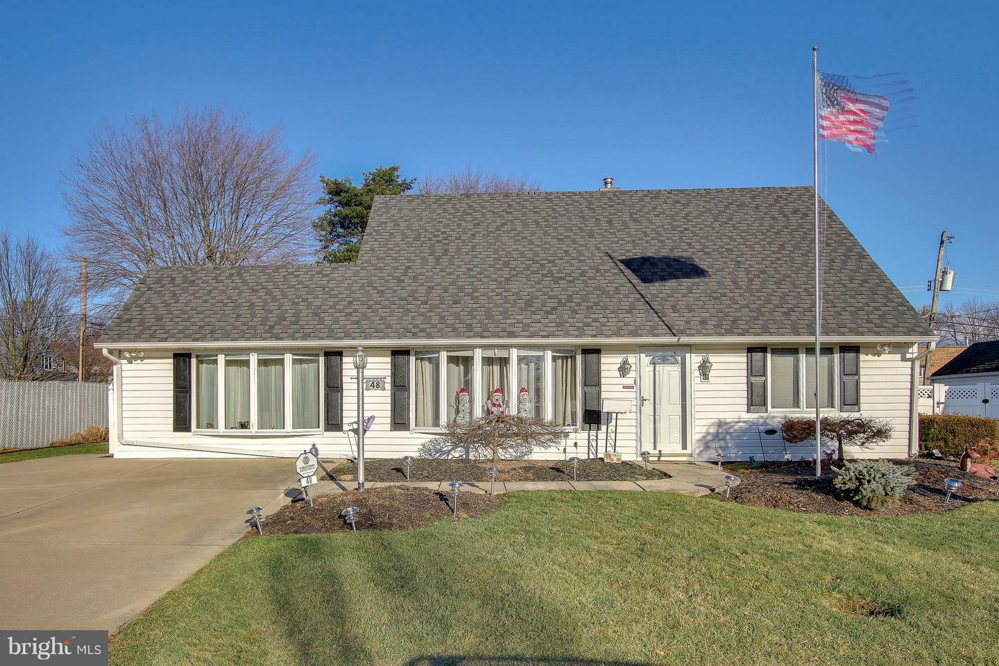 Property Photo:  48 Hemlock Road  PA 19056 