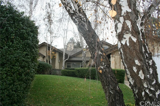 Property Photo:  890 Escuela Court  CA 93405 