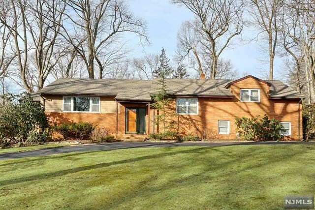 Property Photo:  59 Arcadia Road  NJ 07677 