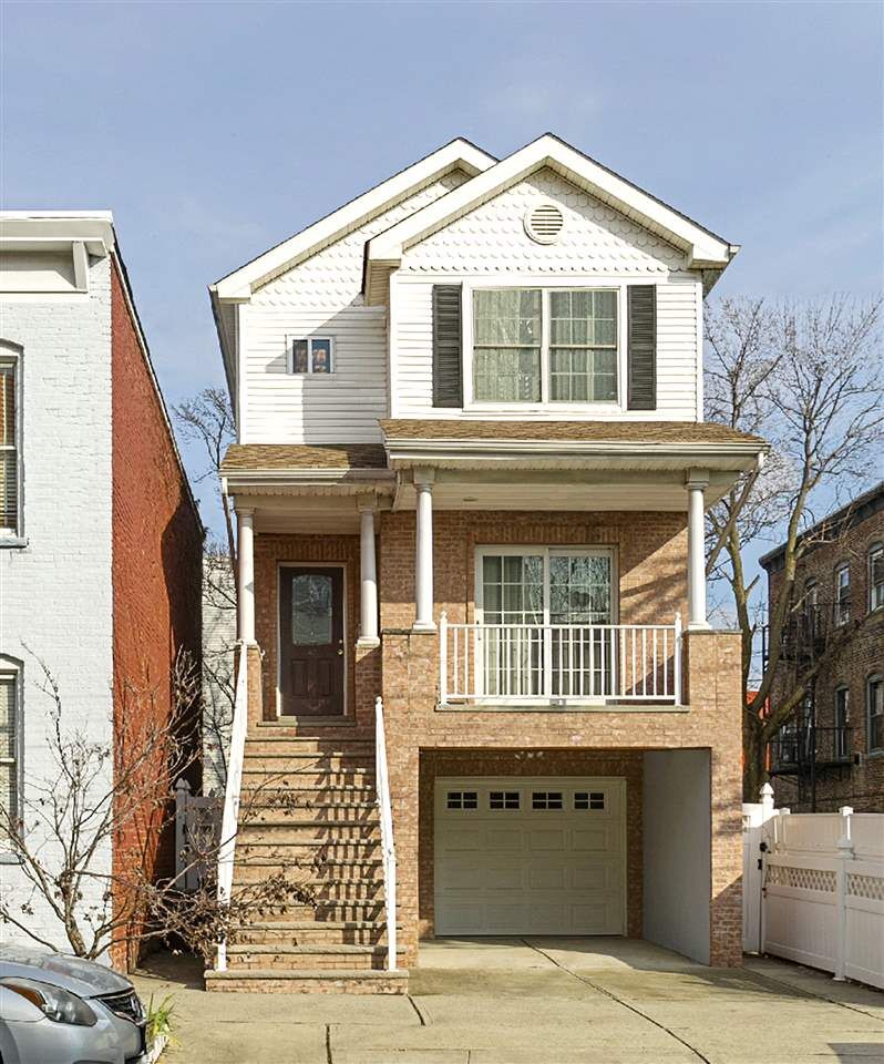 Property Photo:  47 East 17th St  NJ 07002 