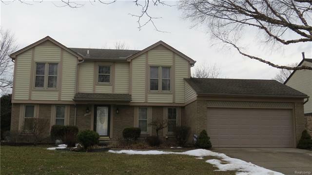 Property Photo:  33940 Carl Drive  MI 48152 