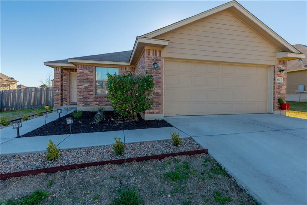 Property Photo:  614 Kingbird Place  TX 78130 