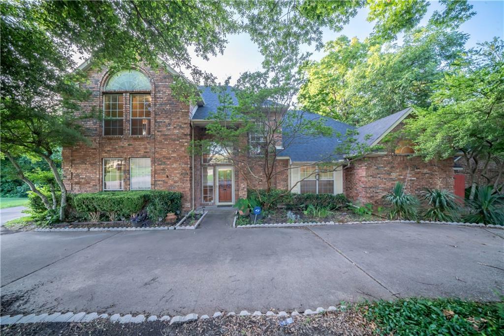 Property Photo:  601 N Parks Drive  TX 75115 