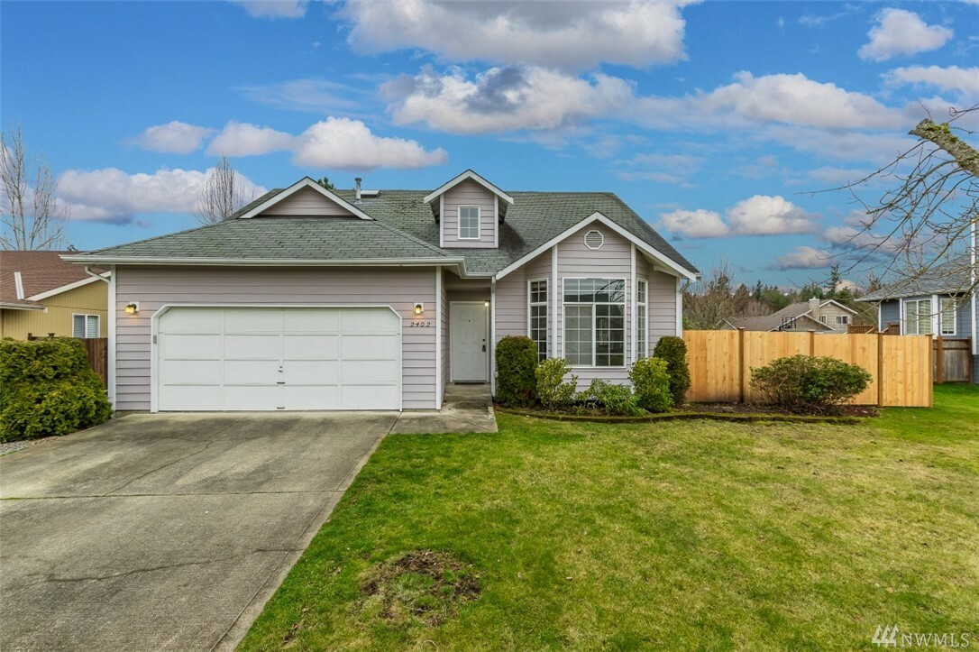 Property Photo:  2402 19th St Pl SE  WA 98374 