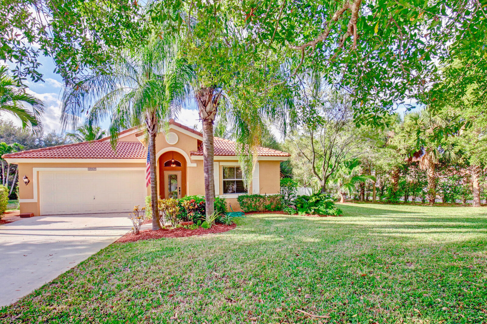 Property Photo: 6863 Lake Nona Place FL 33463