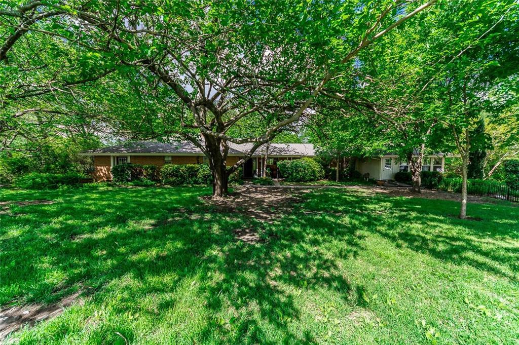 Property Photo:  340 Country Club Road  TX 75069 