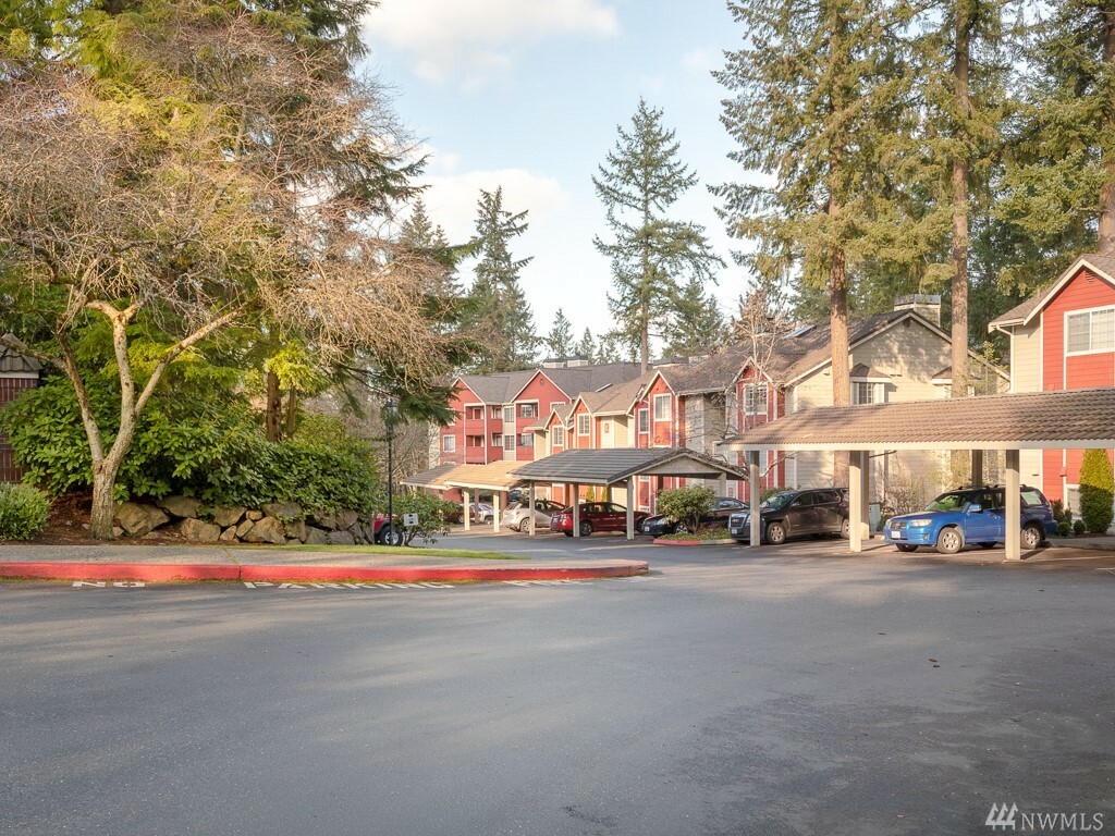 Property Photo: 15433 Country Club Dr E302 WA 98012
