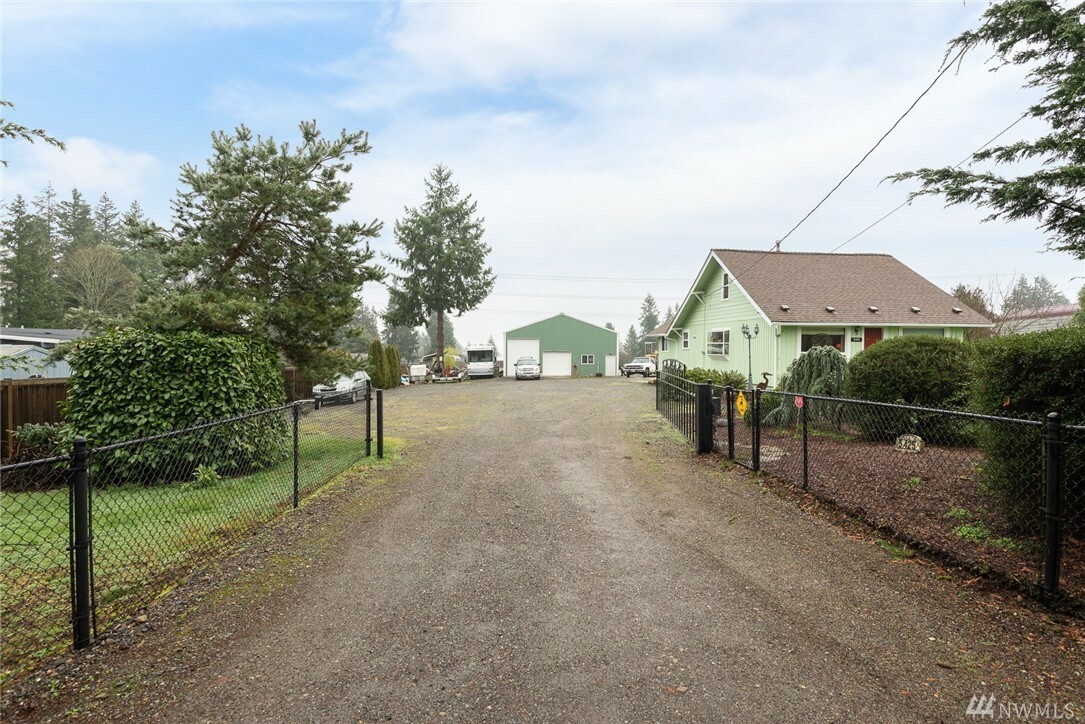 Property Photo: 5425 44th Ave E WA 98443