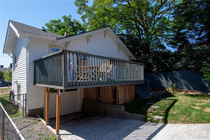Property Photo:  7554 17th Ave NW  WA 98117 