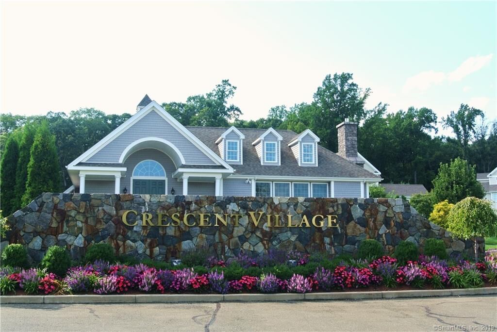 Property Photo: 140 Kyles Way 140 CT 06484