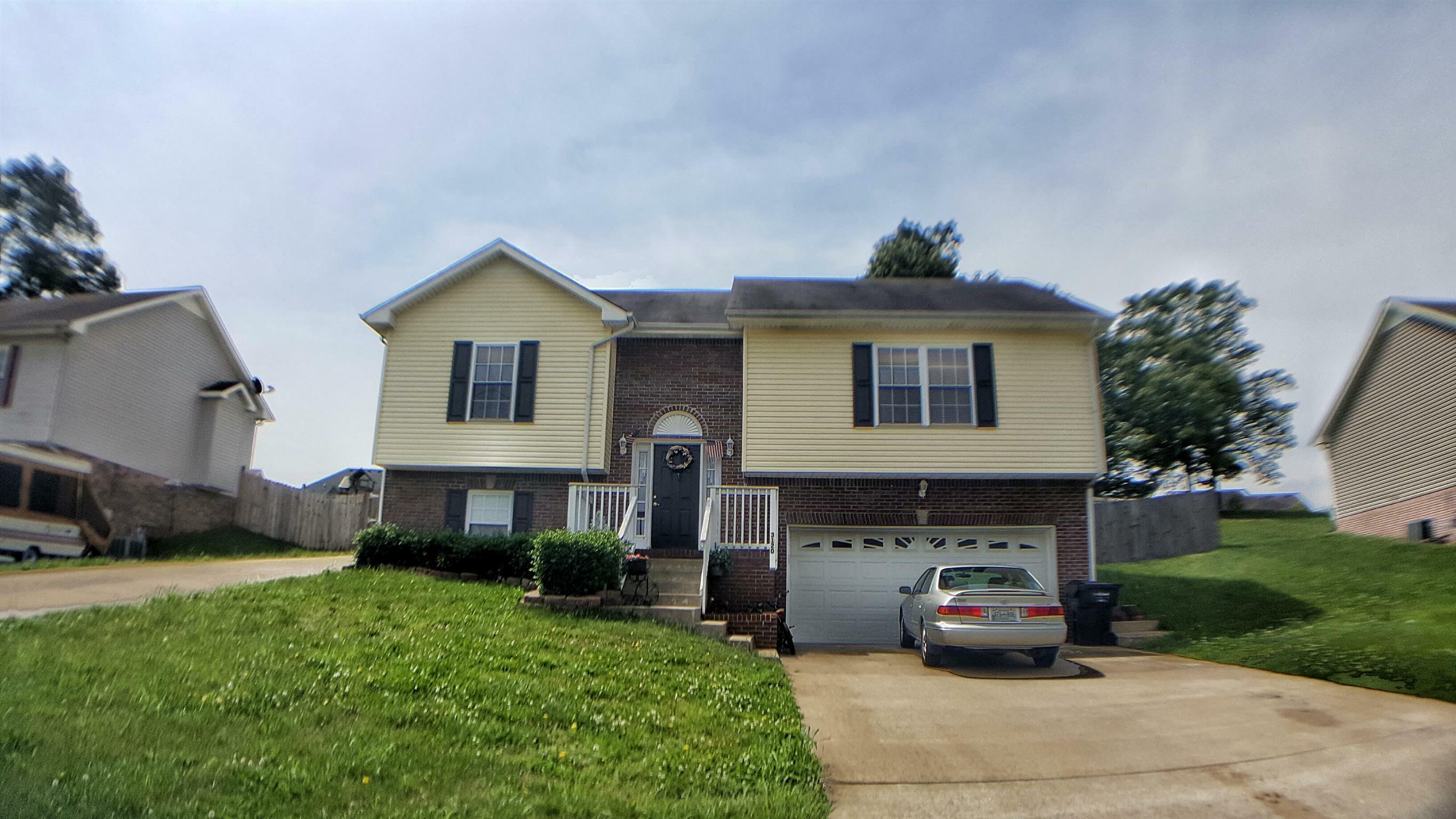 Property Photo: 3120 Clydesdale Dr TN 37043