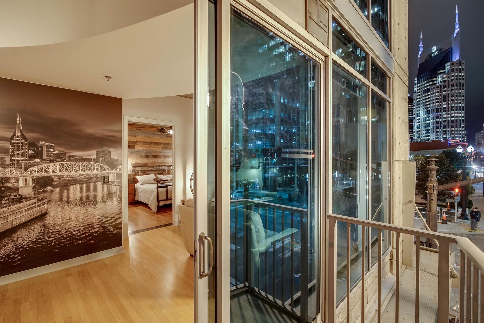 Property Photo:  301 Demonbreun St Unit 201  TN 37201 